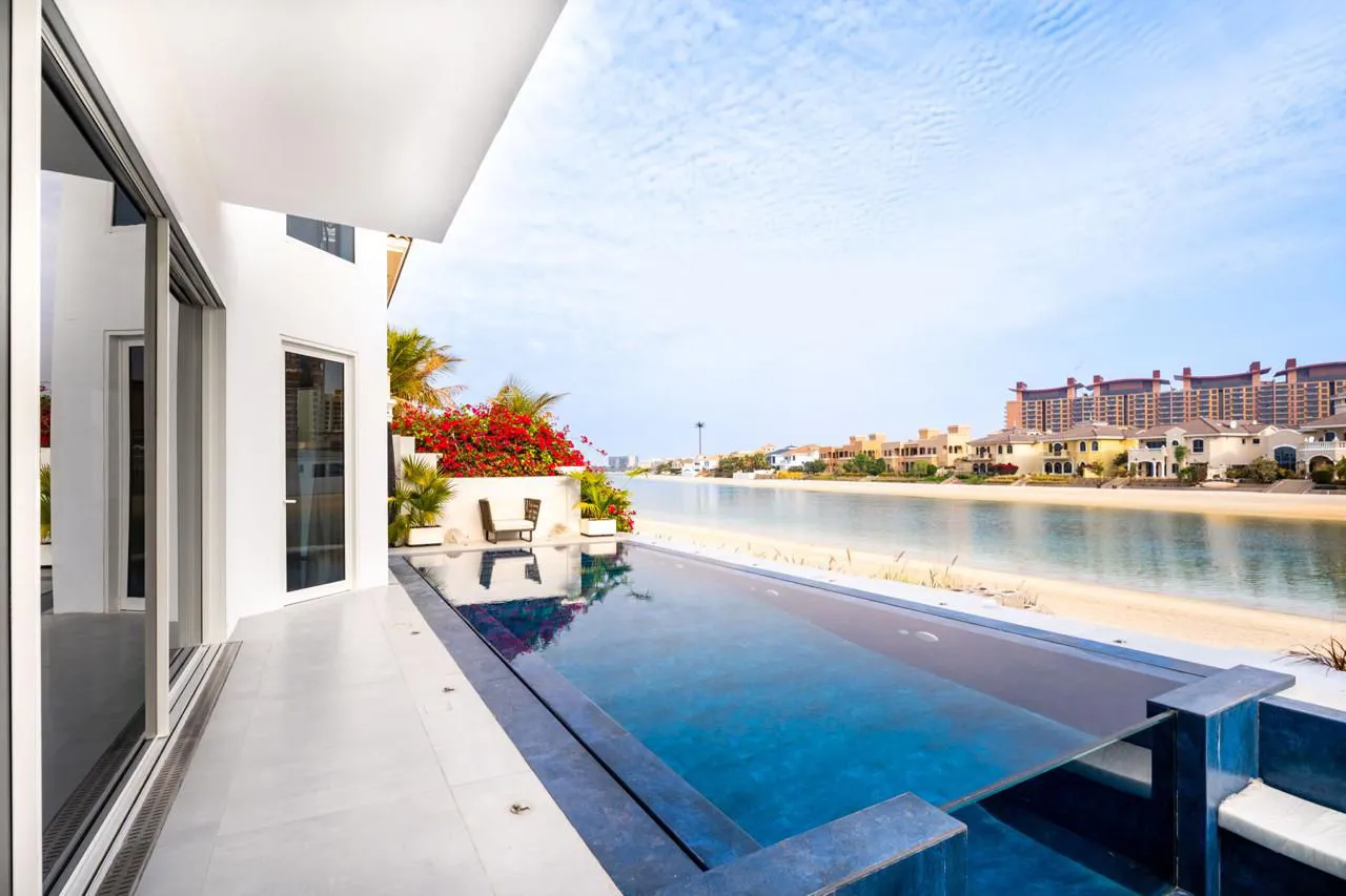 Luxury 6 bedroom Garden Villa in Palm Jumeriah